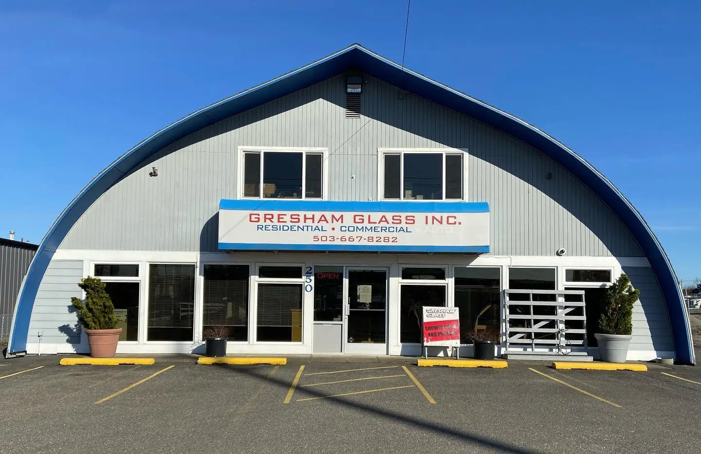 Experienced Glass worker